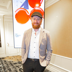 Jakub Voráček často své modely doladí o pokrývku hlavy. Mezi jeho oblíbené kousky patří i bekovky.