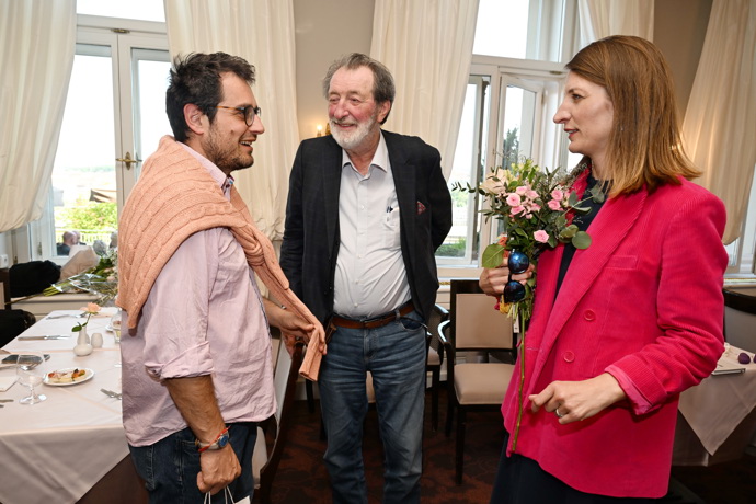 FOTO: Anna Polívková je podobou celý tatínek. – stránka 145