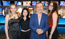Dcery Pavla Šporcla, včetně té nevlastní Lily. 
