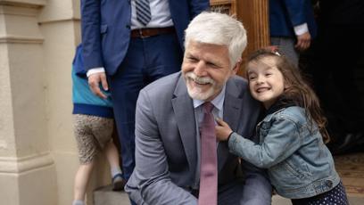 FOTO: Prezident Petr Pavel s dětmi.