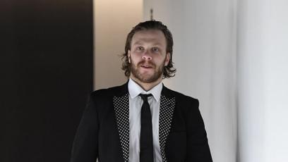 FOTO: David Pastrňák nikdy nenosí nudné obleky.