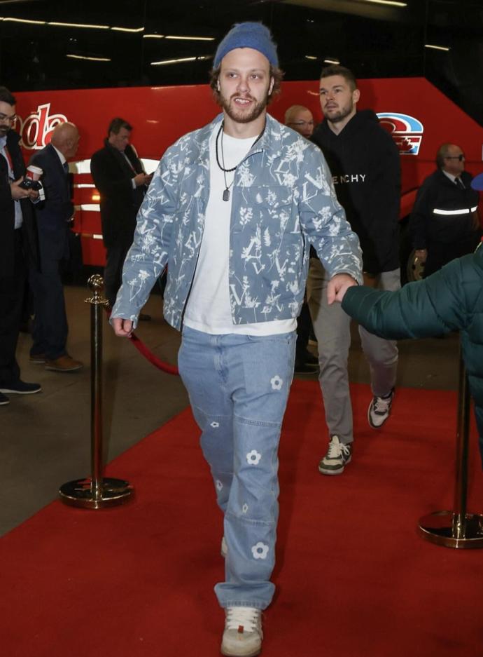 FOTO: David Pastrňák v bundičce od Louis Vuittona. – stránka 188