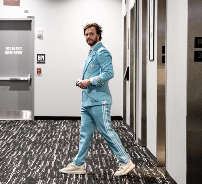 FOTO: David Pastrňák má rád výrazné barvy. – stránka 187