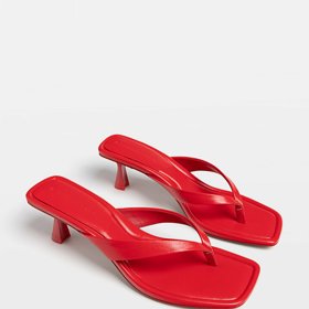 Červené žabky na kotěcím podpatku, Stradivarius, 699 Kč