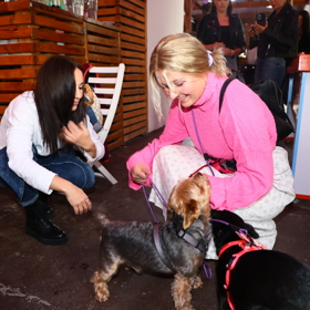 Anička Slováčková se na dopoledni plném pejsků bavila také s herečkou Michaelou Kuklovou.