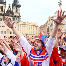 Stejně tak hokejoví fanoušci.