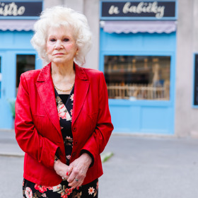 V seriál Ulice si zahrála Dana Lukešová, dcera fotbalové legendy Františka Pláničky.