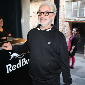 Robert Vano musel v mládí emigrovat. 