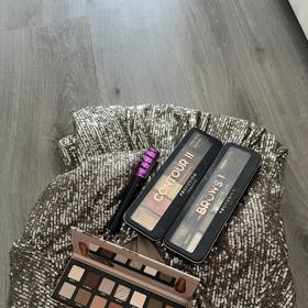 Výbava redaktorky Lifee.cz Veroniky do Karlových Varů.