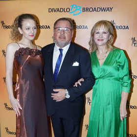 Václav Kopta a Simona Vrbická jsou aktuálně pyšní na úspěchy dcery Jany, která exceluje v muzikálu Troja.