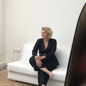 SuperWoman Jitka Chizzola si focení užila s elegancí a grácií.