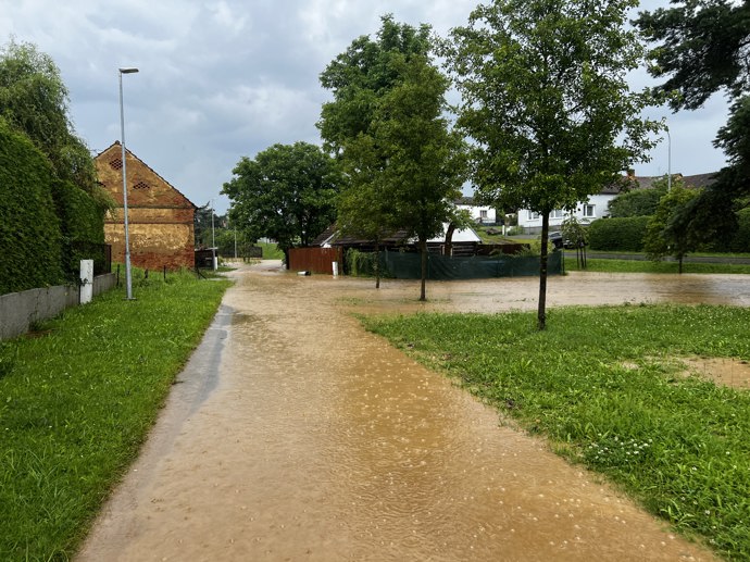 FOTO: Zaplavená obec Blížejov – stránka 56