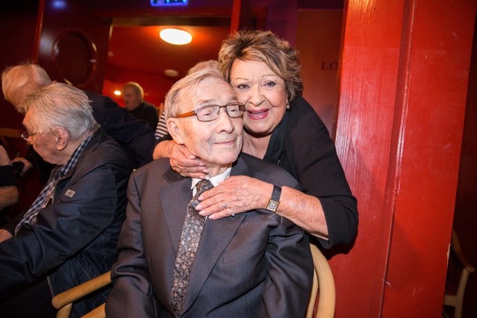 FOTO: Rudolf Jelínek s kamarádkou Jiřinou Bohdalovou – stránka 236