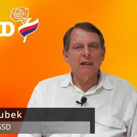 Jiří Paroubek se snaží o návrat do politiky.