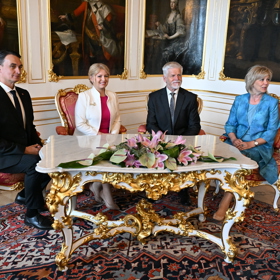 Petr Pavel a Eva Pavlová přivítali na Pražském hradě první pár Slovenska Zuzanu Čaputovou a jejího partnera Juraje Rizmana. 