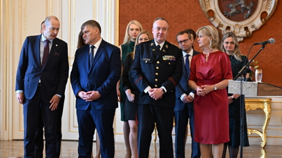 FOTO: Eva Pavlová vynesla tentokrát rudé šaty.