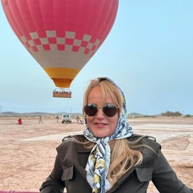 Vendula Pizingerová považuje let balónem za splnění svého životního snu. Vynesla pro to také šátek od luxusní značky Dior. 