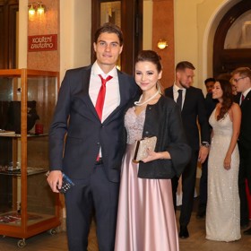 Fotbalista Patrik Schick si bral Hanku v roce 2020.