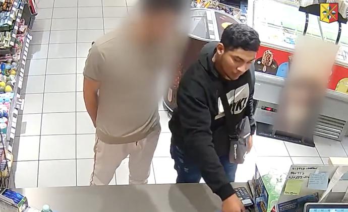FOTO: Policie pátrá po tomto muži. – stránka 265
