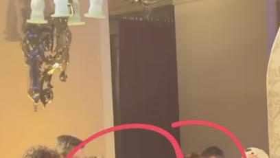 FOTO: Jakub Mareš měl na sobě otcovu podobiznu.