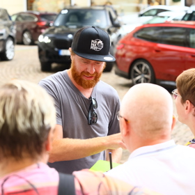 Jakub Voráček má zástupy fanoušků.