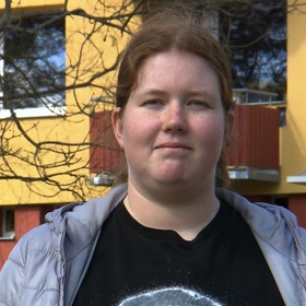 Mladá maminka Kristýna.