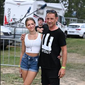 Lola je dcerou Matěje Homoly a Dary Rolins