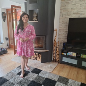 Andrea Kalivodová nás přivítala v domě, kde bydlí s manželem a dvěma syny.