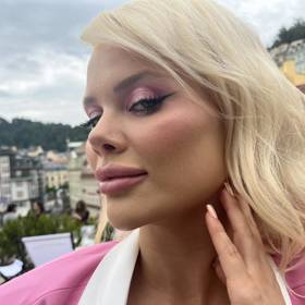 První česká Barbie Gabriella Jiráčková pózuje pro Lifee.