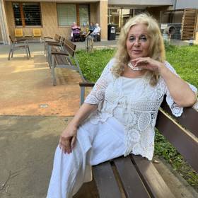 Farářka Petra Šáchová často navštěvuje domov pro seniory na Praze 3. 