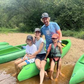 Obě děti Lucie a Davida mají rády vodu.