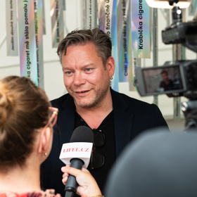 Zpěvák Matěj Ruppert během rozhovoru pro Lifee.