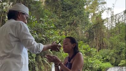 FOTO: Agáta odpočívá a medituje na Bali.