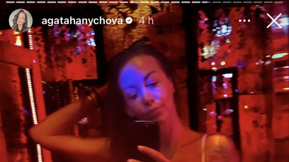FOTO: Agáta si udělala i selfie v zrcadle na toaletě.