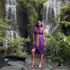 Agáta odpočívá a medituje na Bali.