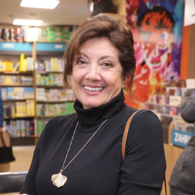 Zpěvačka Marie Rottrová si oblíbila parfém značky Yves Saint Laurent, Mon Paris.