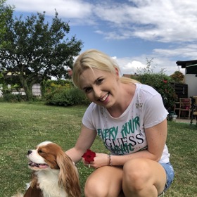 S Franzem Josefem, rodinným pejskem.