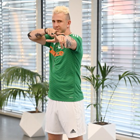 Jakub Štáfek už má typická gesta Laviho v malíčku. 