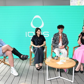 Cukrářka Besky navštívila talkshow Libora Boučka na filmovém festivalu v Karlových Varech.