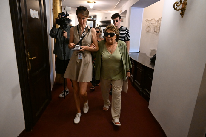 FOTO: Bohdalová si nenechala ujít premiéru snímku Janžurka. – stránka 1551