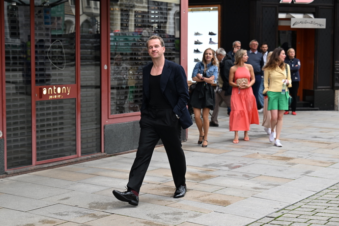 FOTO: Přeci jen maličký úsměv. – stránka 1009