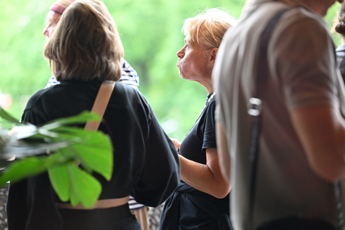 FOTO: Herečka Pavla Tomicová ve Varech. – stránka 81