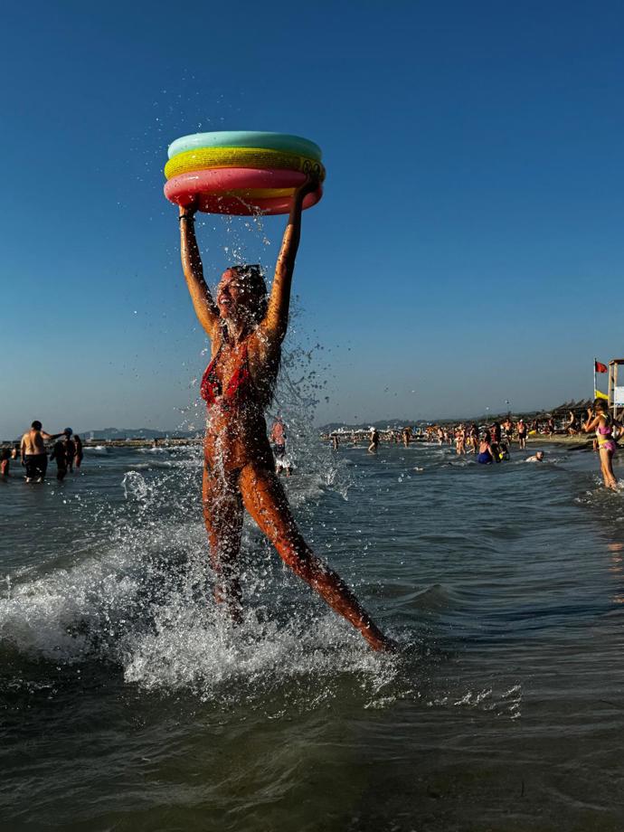 FOTO: Agáta Hanychová na své postavě maká. – stránka 938