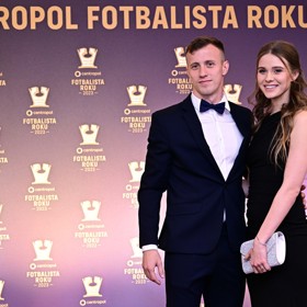 Tomáš Vlček s partnerkou.