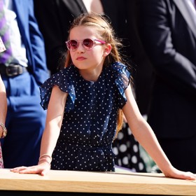 Princezna Charlotte podruhé v životě zavítala na Wimbledon a ukázala, jak se má mladá dáma odívat.
