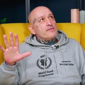 Jakub Mohamed Ali je známý hudebník a textař. 