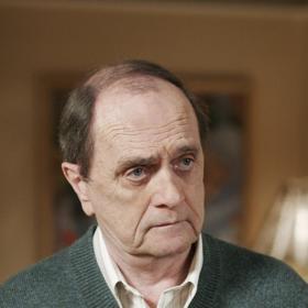 Bob Newhart v Zoufalých manželkách. 