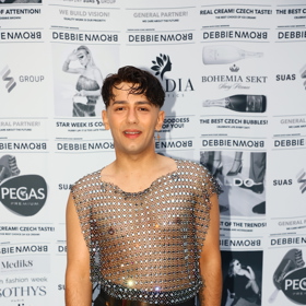 Jan Bendig vynesl odvážný outfit.