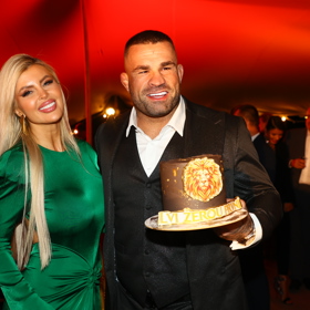 Po zatčení Karlose Vémoly zůstala Lela Ceterová na děti sama.