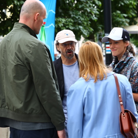 Jitka Schneiderová se na kolonádě setkala s Danem Bártou a jeho manželkou.